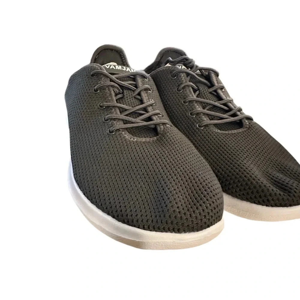 NWOT Men’s Lightweight Running Sneakers Shoes Lace Ups Synthetic Soles